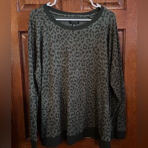 Lucky Brand 2X Leopard Print Two Tone Green Pullover Sweater